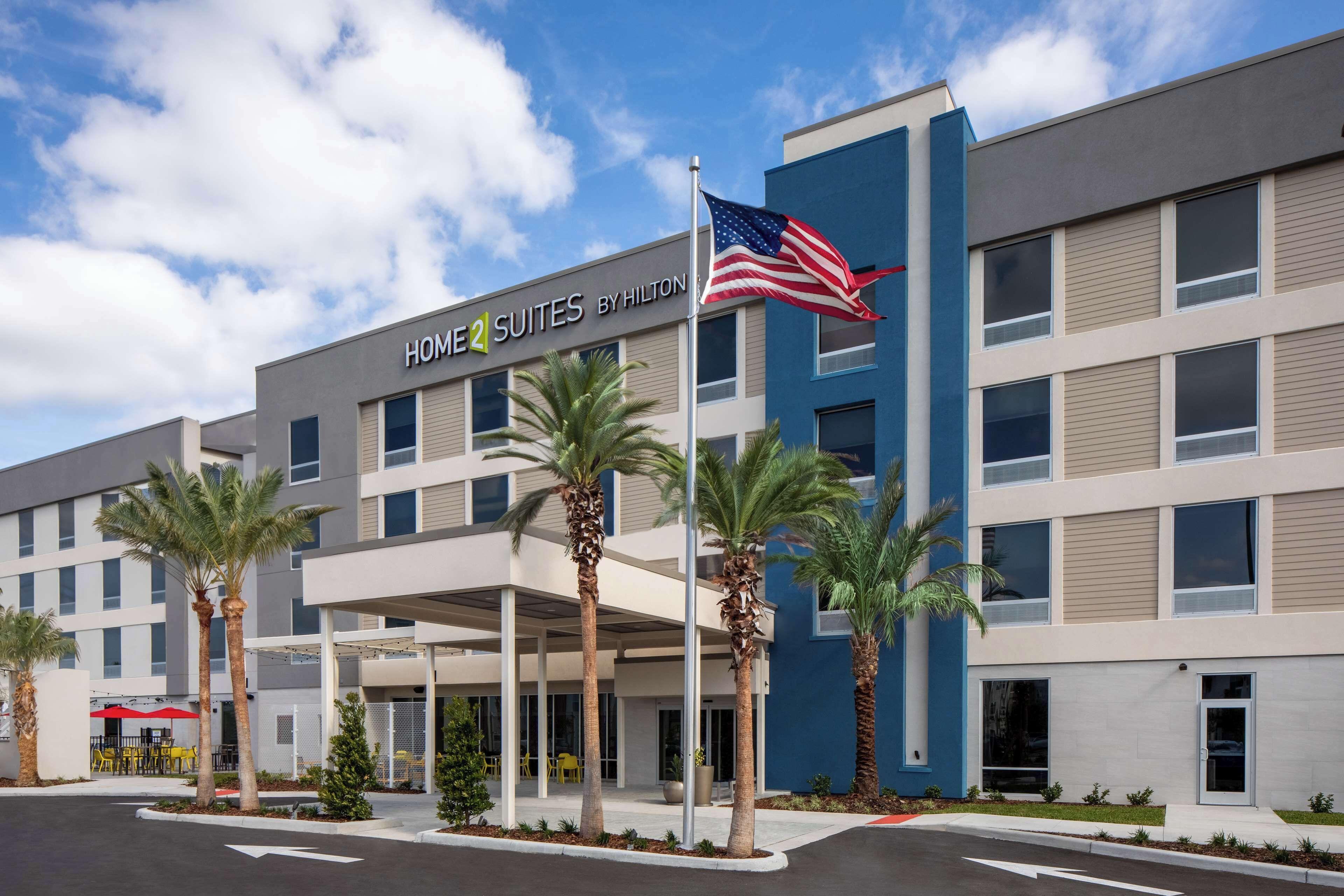 Staying Near Whitman School Performing Arts: 4 Hotels Compared