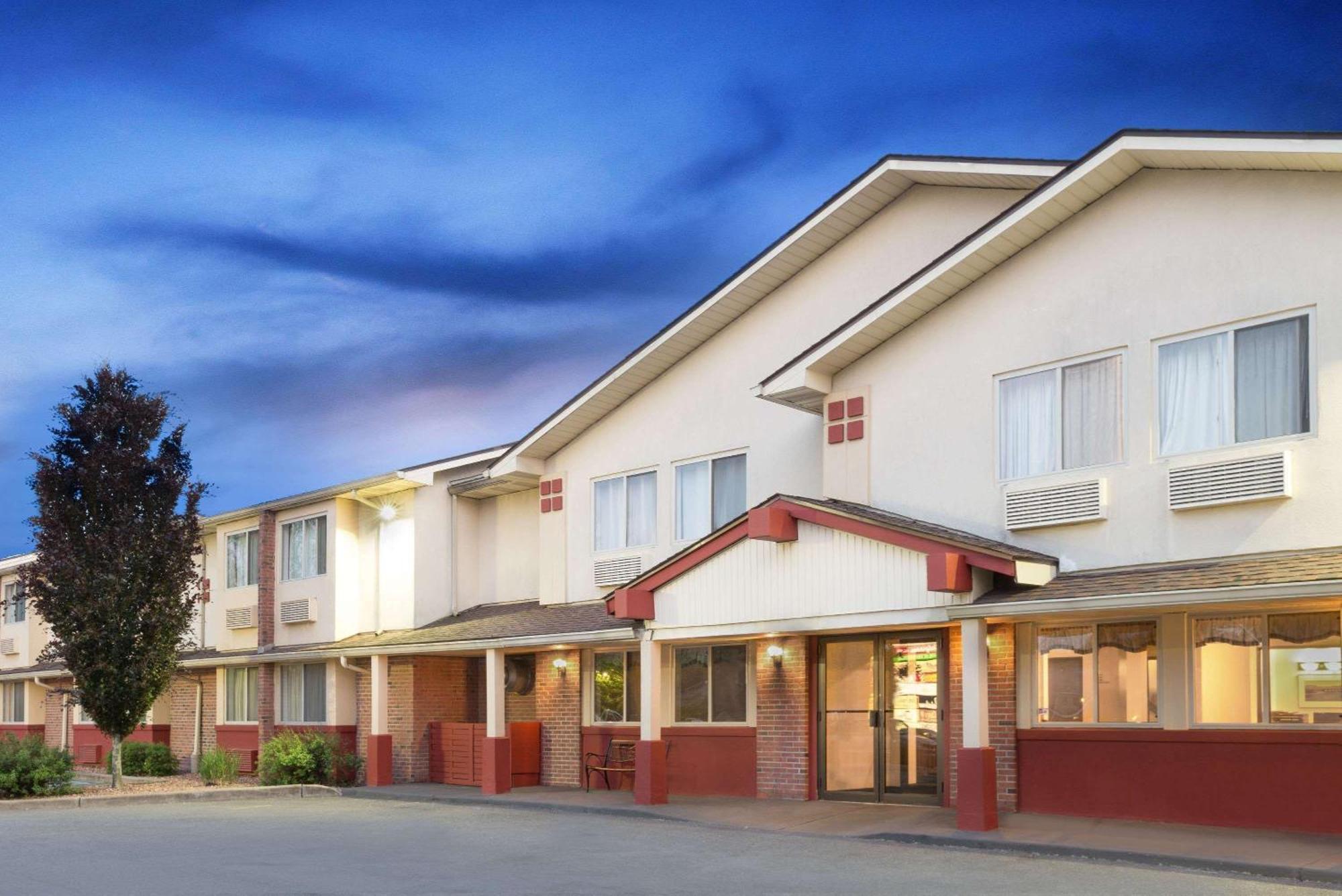 6 Super 8 by Wyndham Hotels in New York Metro That Deliver Real Value