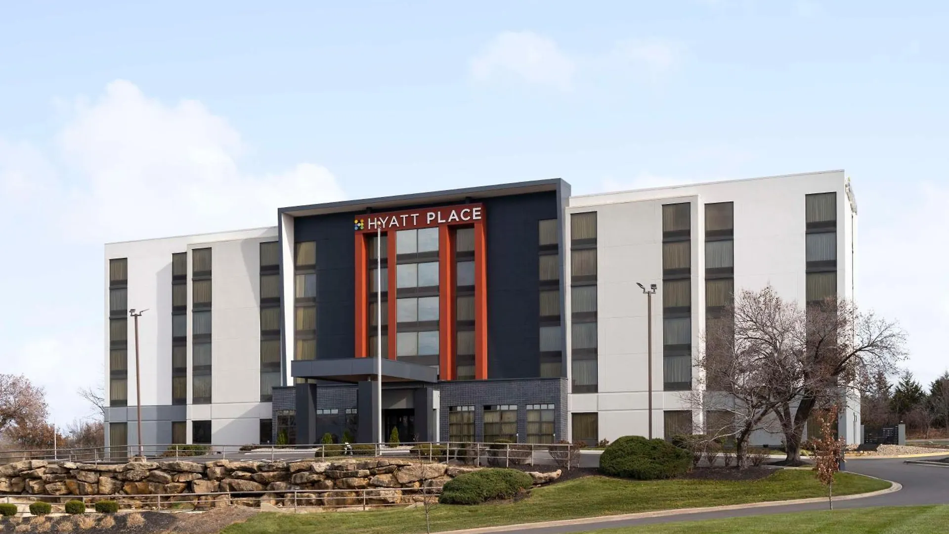 Staying Near Overland Park Intl: 7 Business Hotels Compared
