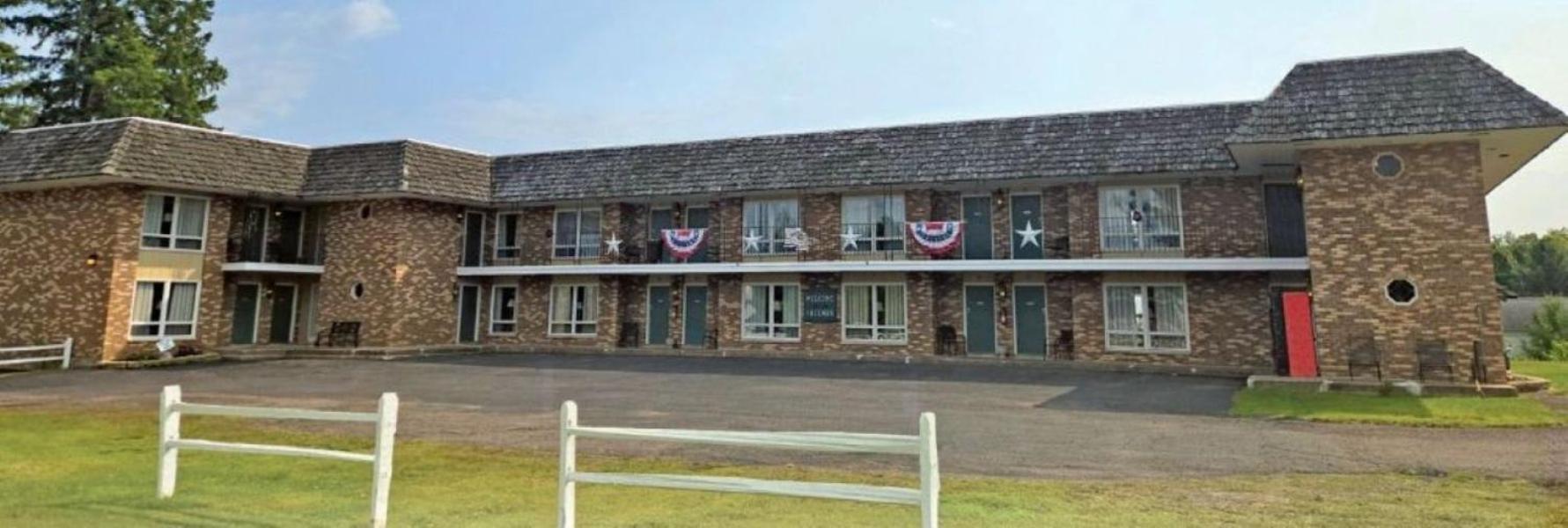 7 Top-Rated Airport Hotels in Michigan's Upper Peninsula